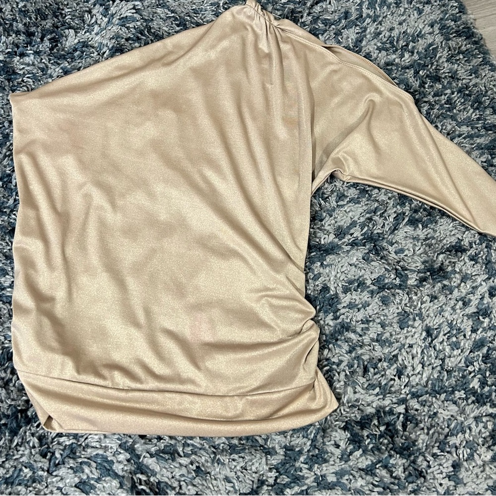 Cache Cream Satin Garment